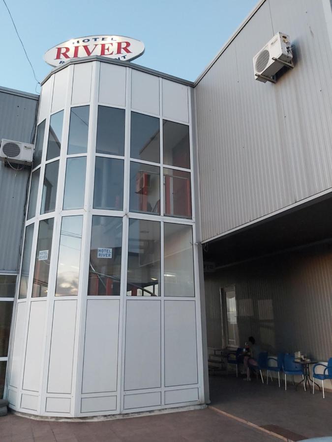 Hotel River Târgu Jiu Exterior foto
