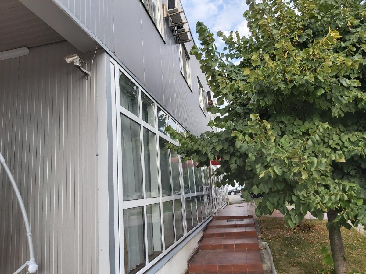 Hotel River Târgu Jiu Exterior foto